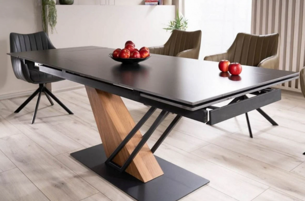 Stalas GENESIS + Kėdės AZALIA