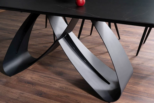 Stalas SAMANTA CERAMIC + Kėdės CHERRY II VELVET